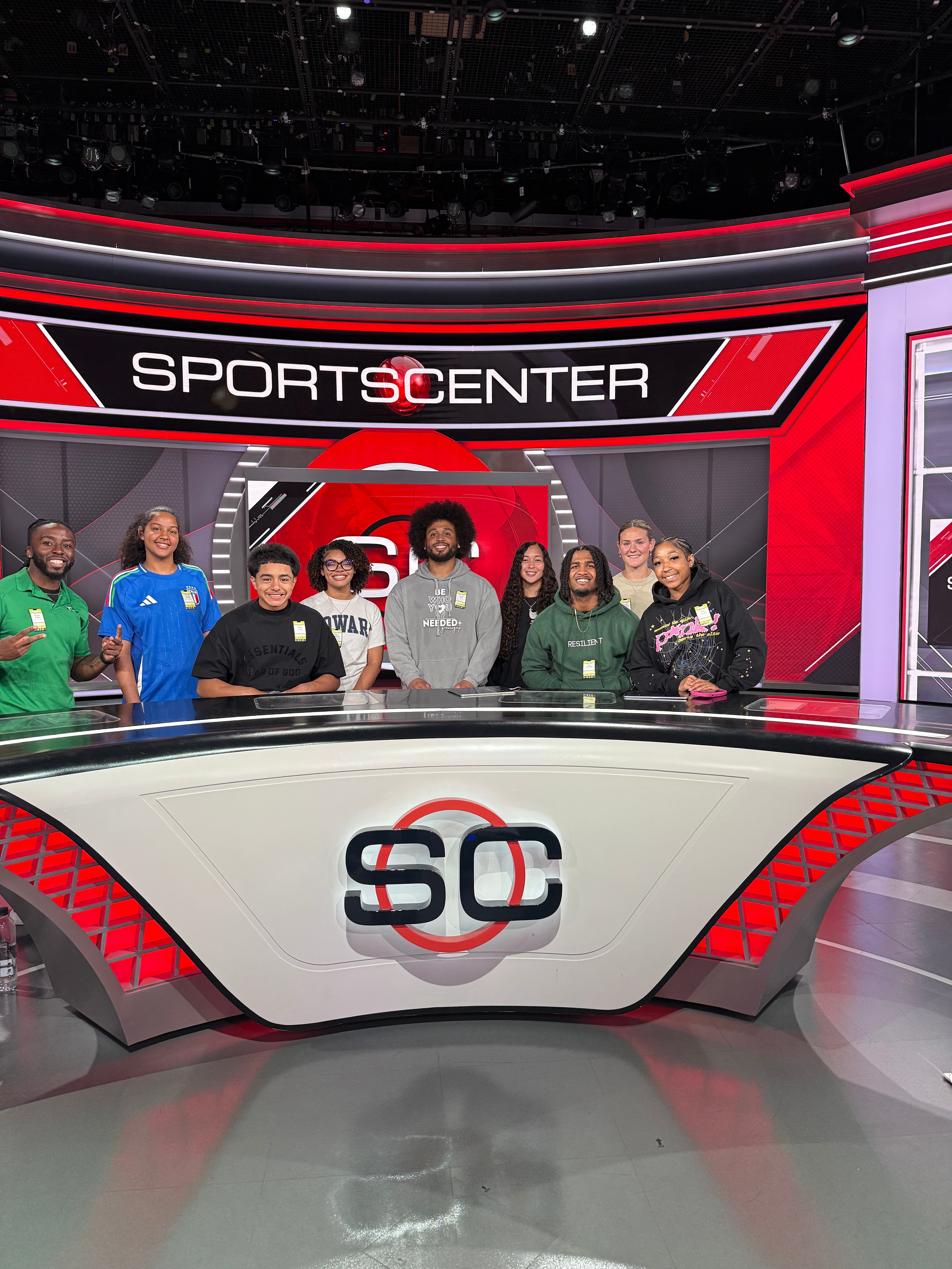 DT Cares students and mentors visiting ESPN SportsCenter studio